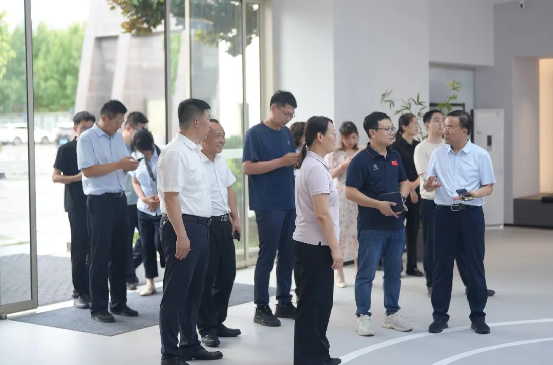 綠色建材產(chǎn)業(yè)鏈融鏈固鏈再發(fā)力！哈工大王代玉教授一行蒞臨天意機(jī)械、卓越精