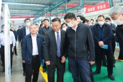 數(shù)據(jù)驅(qū)動(dòng) 智慧賦能丨全區(qū)重點(diǎn)項(xiàng)目現(xiàn)場(chǎng)觀摩團(tuán)蒞臨天意機(jī)械觀摩指導(dǎo)